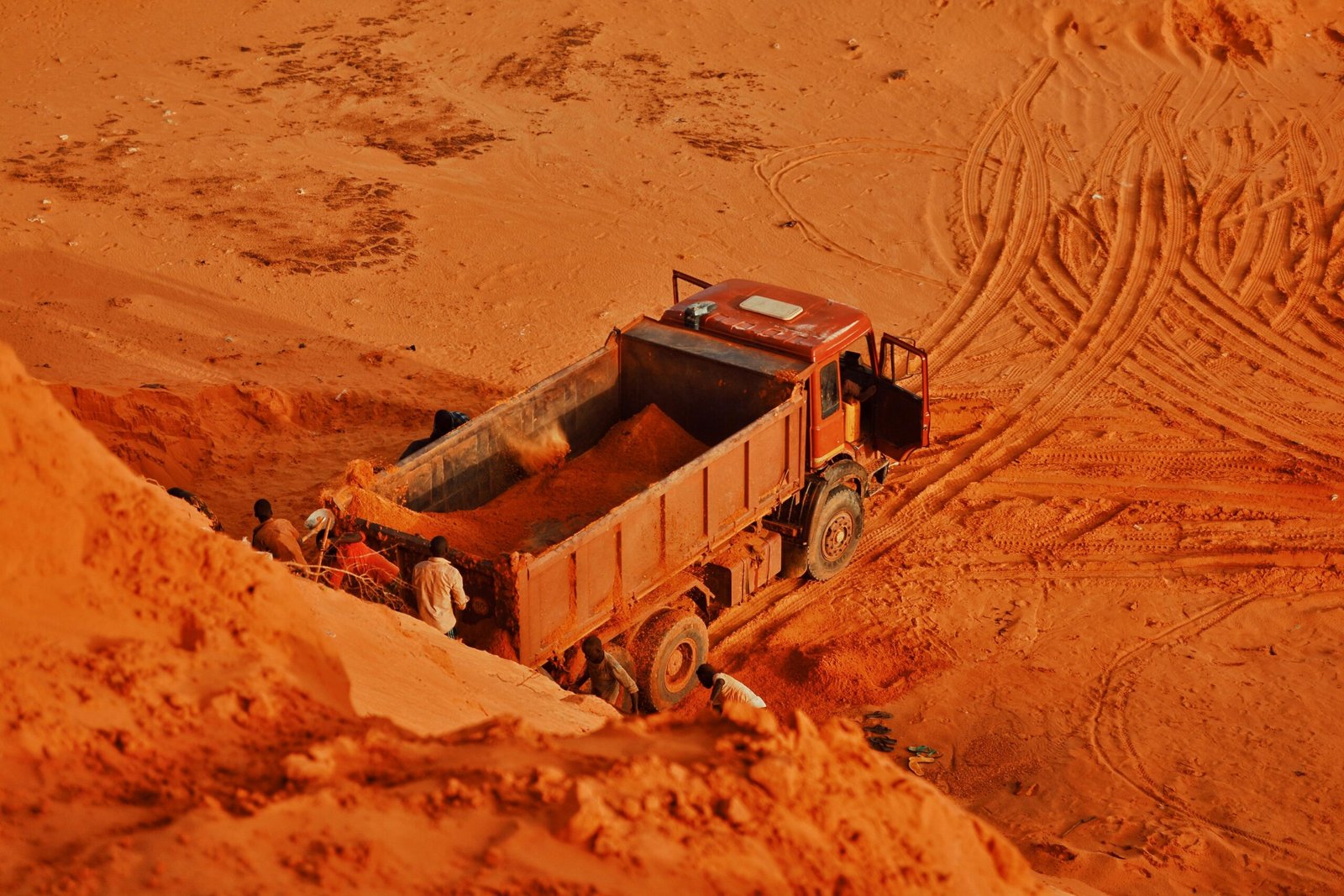 free-photo-of-aerial-view-of-red-soil-extraction-scene