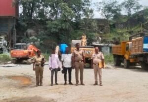 ಉಡುಪಿ: ಅಕ್ರಮ ಕಲ್ಲು ಗಣಿಗಾರಿಕೆ, ಸಾಗಾಟ ಮತ್ತು ಪರವಾನಗಿ ಇಲ್ಲದೆ ಕ್ರಷರ್‌..!! ಲಾರಿ, ಹಿಟಾಚಿ ವಶ